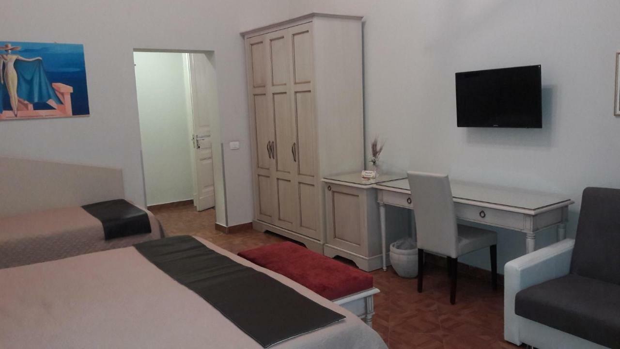 Hotel Umberto House CTA Exterior foto